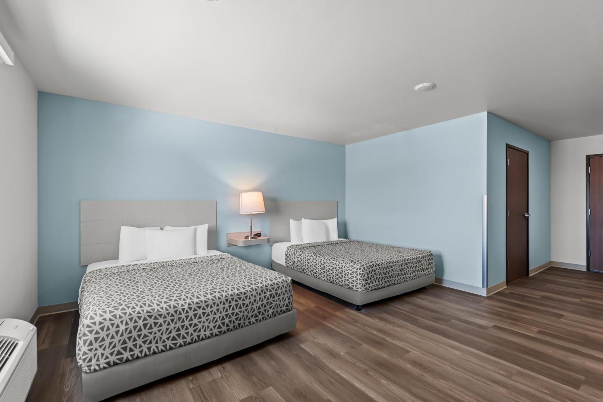Woodspring Suites Coralville Iowa City ภายนอก รูปภาพ