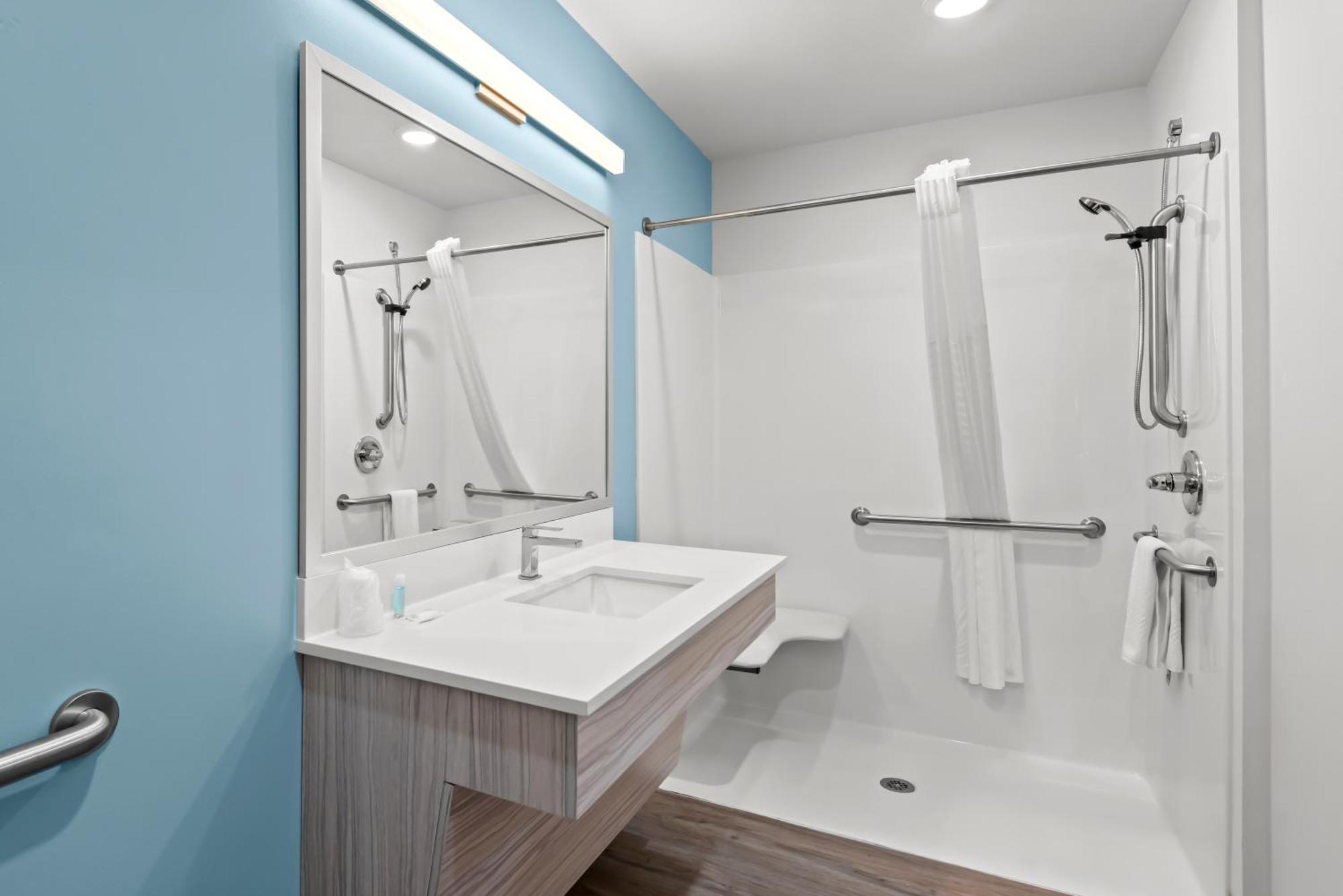 Woodspring Suites Coralville Iowa City ภายนอก รูปภาพ